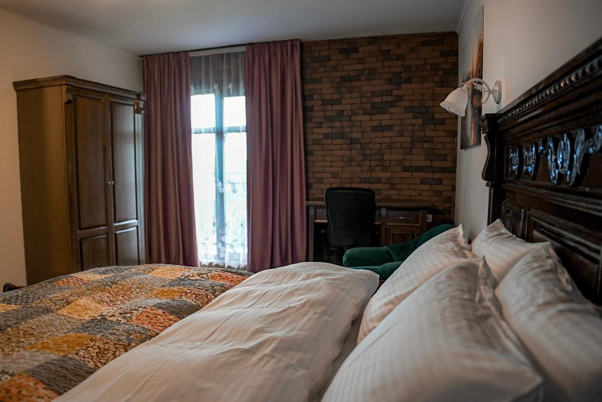 Boutique Marlen Bed & Breakfast Ghimbav Екстериор снимка