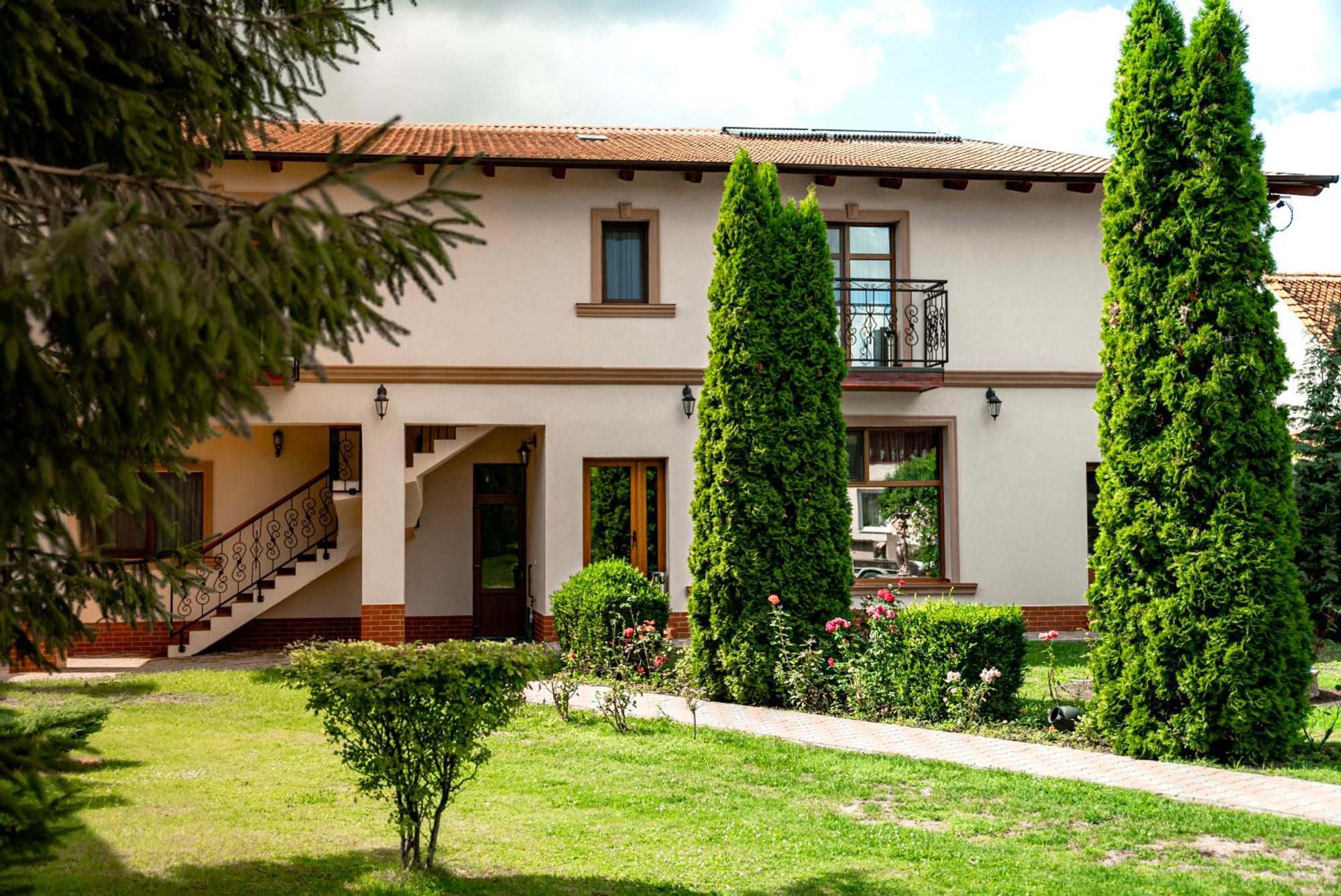 Boutique Marlen Bed & Breakfast Ghimbav Екстериор снимка