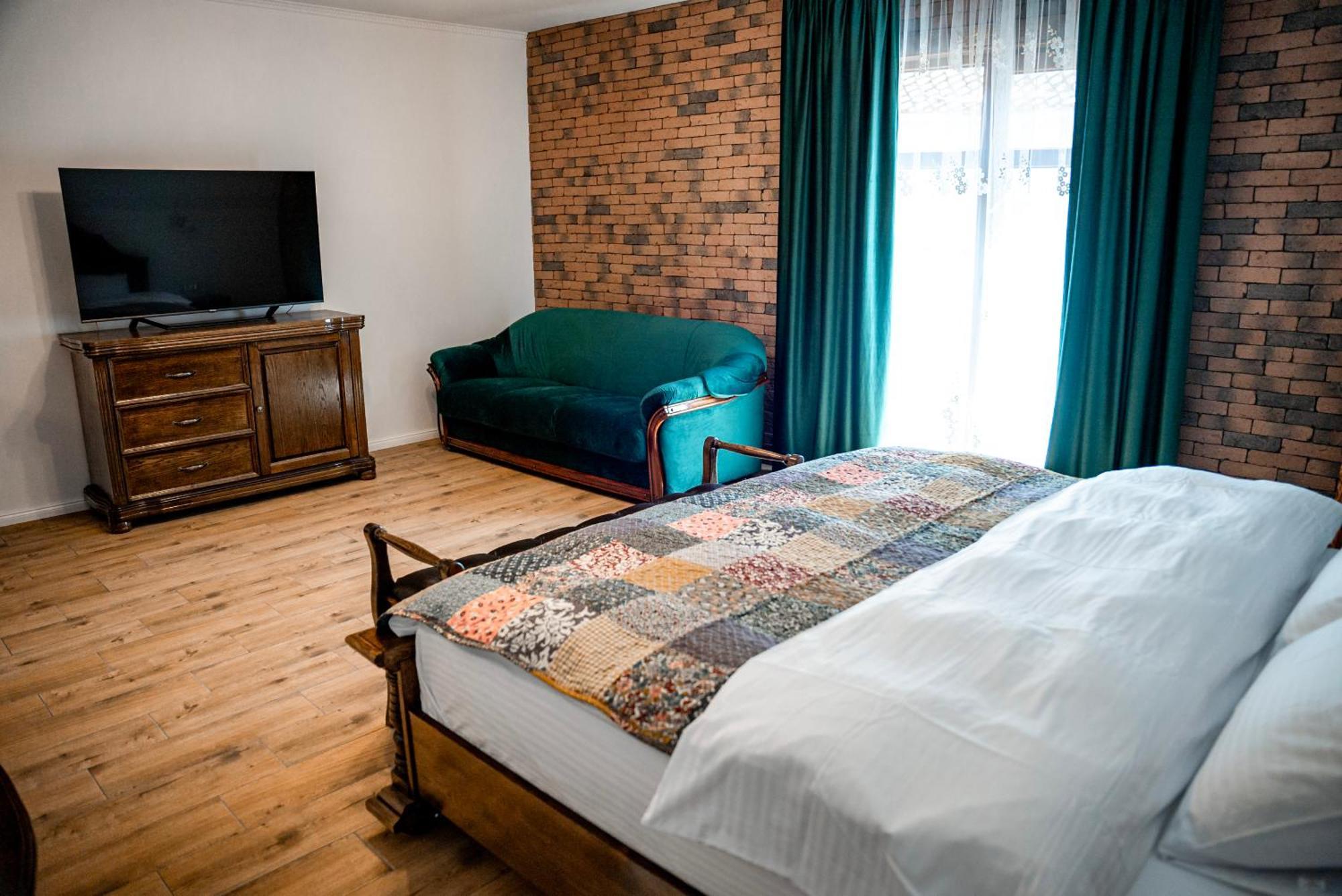 Boutique Marlen Bed & Breakfast Ghimbav Екстериор снимка