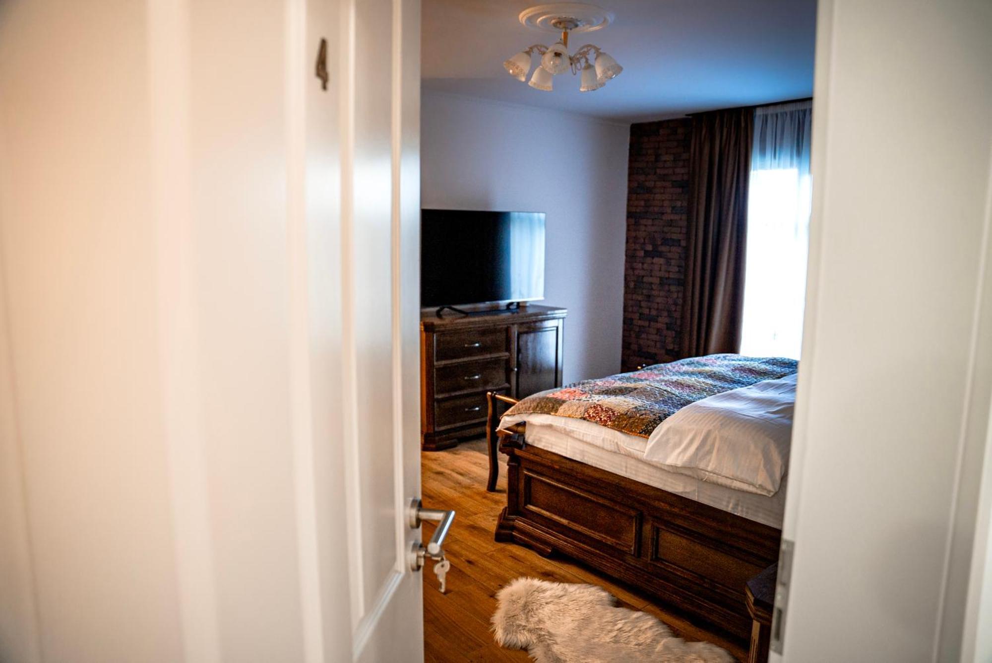 Boutique Marlen Bed & Breakfast Ghimbav Екстериор снимка