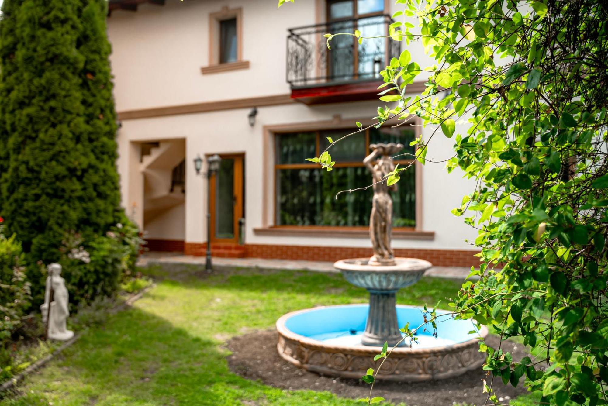 Boutique Marlen Bed & Breakfast Ghimbav Екстериор снимка