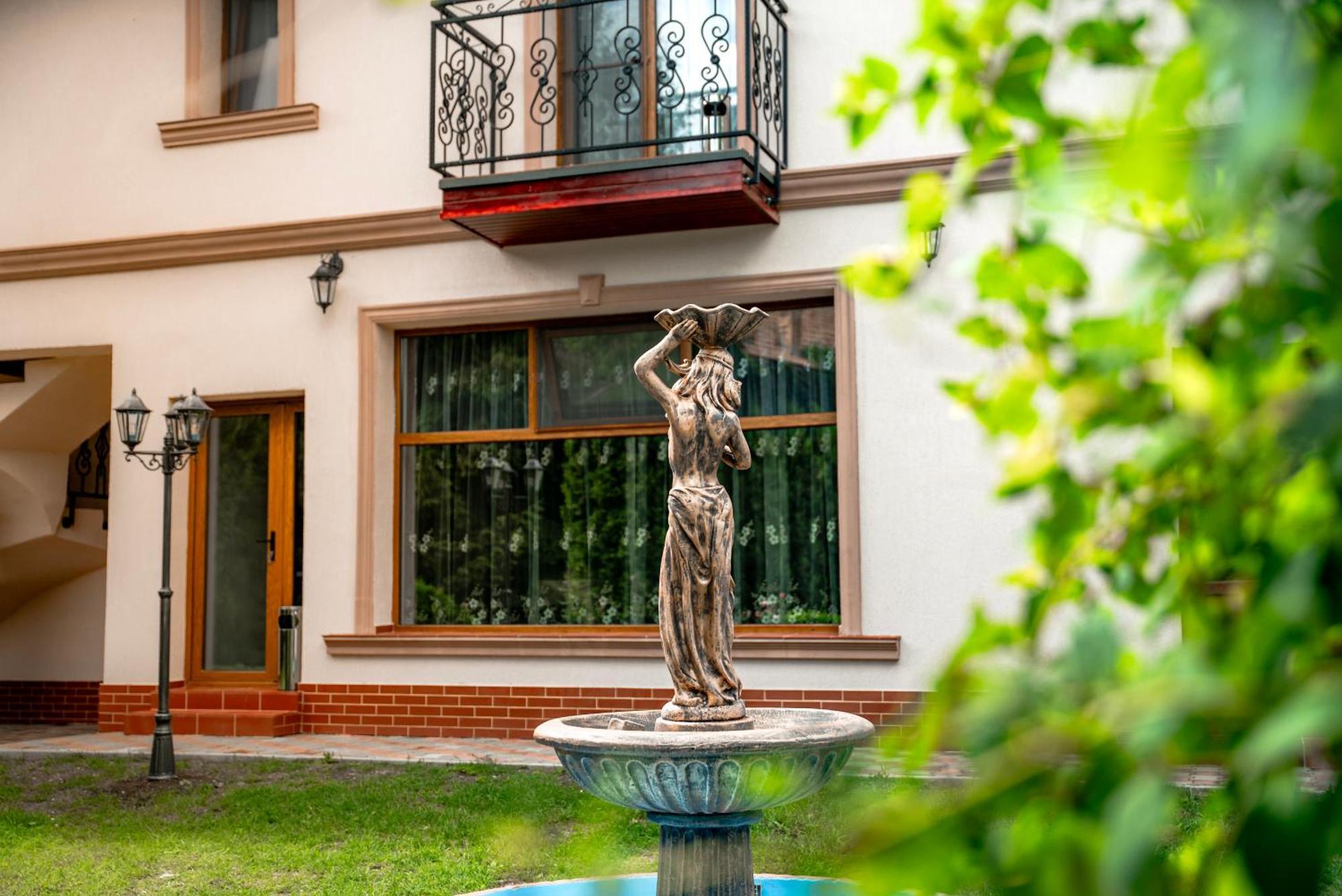 Boutique Marlen Bed & Breakfast Ghimbav Екстериор снимка