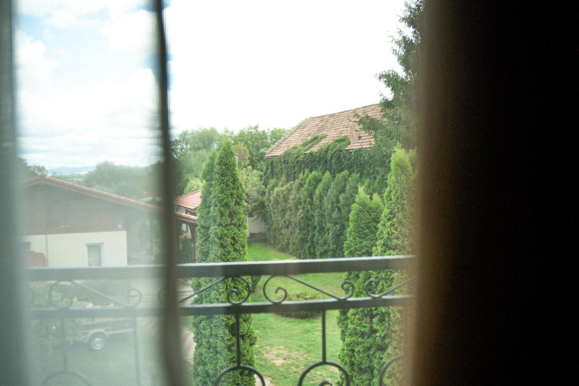 Boutique Marlen Bed & Breakfast Ghimbav Екстериор снимка